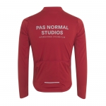 Pas Normal Studios Essential Thermal Jacke - deep red
