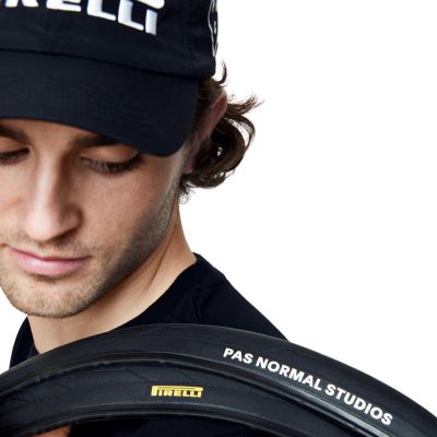  X Pirelli Reifen